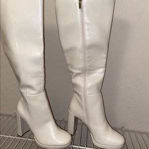 Bone colored Platform Heeled Boots Women’s Size 8